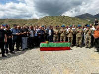 30 ildən sonra nəşi tapılan şəhid Camal Quliyev Laçında torpağa tapşırılıb (FOTO)