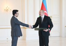 President Ilham Aliyev receives credentials of incoming ambassador of Pakistan to Azerbaijan (PHOTO)