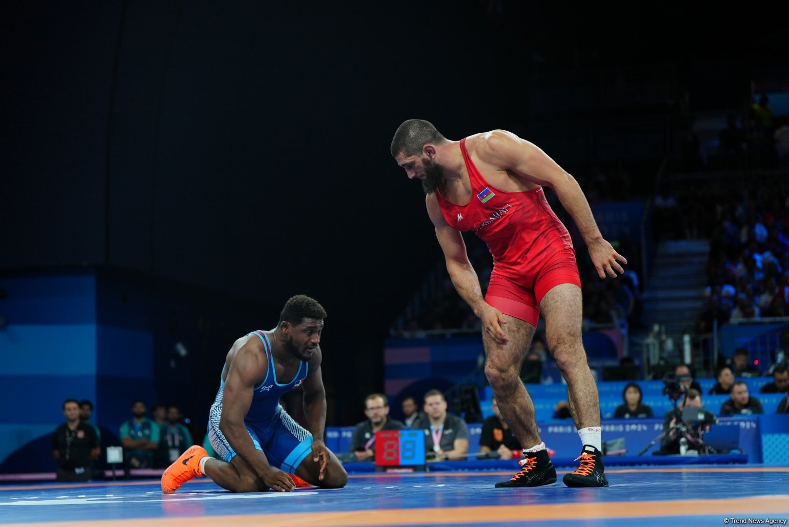 Azerbaijani wrestler Magomedov advances to 1/4 finals at Paris Olympics (PHOTO)