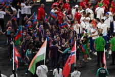 Azerbaijan participates in Olympics closing ceremony parade (PHOTO)