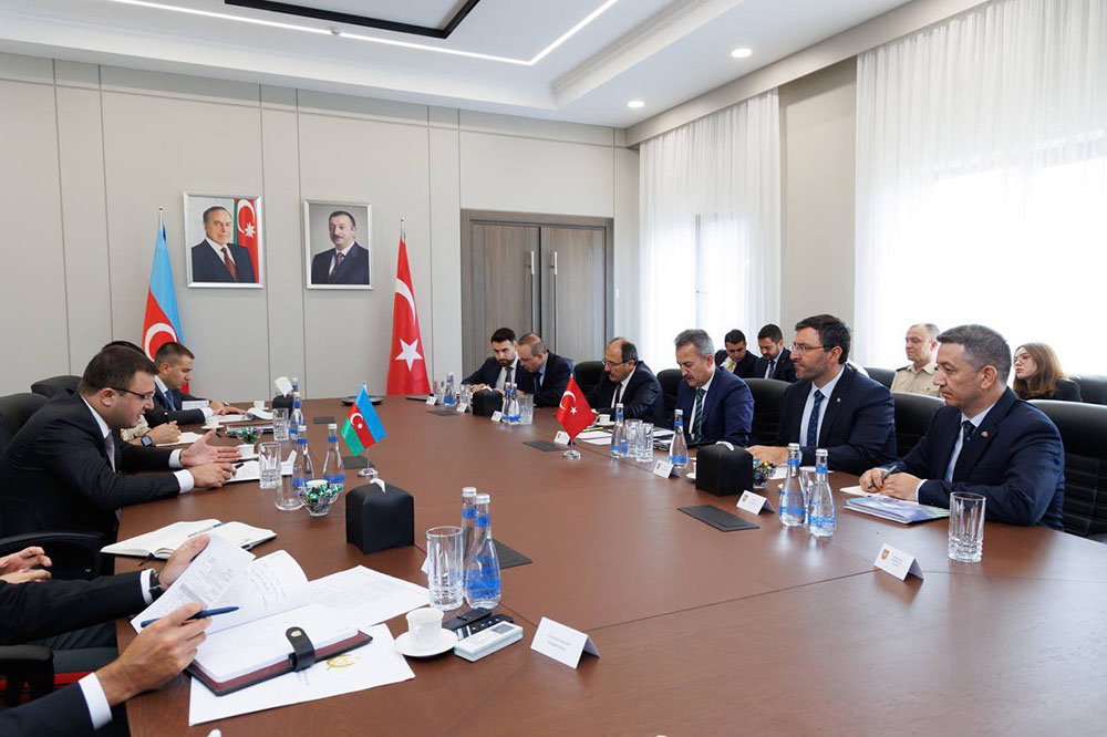 Azerbaijan and Türkiye discuss prospects of military-technical co-op (PHOTO)