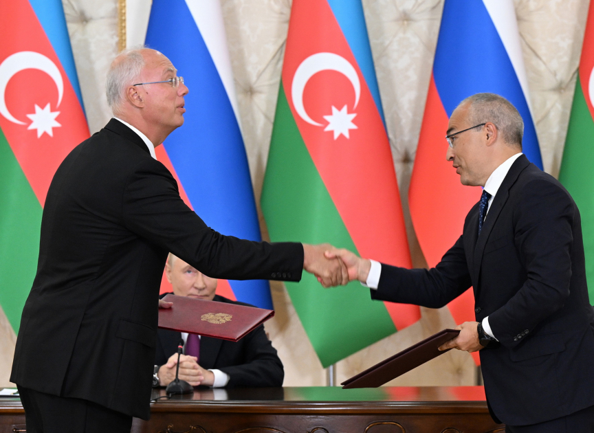 Azerbaijan, Russia exchange signed documents (PHOTO/VIDEO)