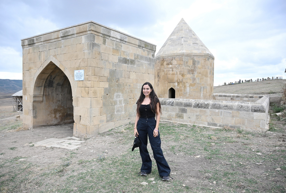 Heydər Əliyev Fondunun vitse-prezidenti Leyla Əliyeva Şamaxıda tarixi abidələrdə aparılan işlərlə tanış olub (FOTO)