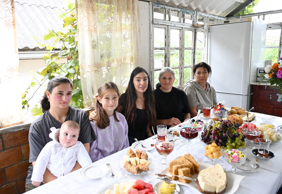 Heydər Əliyev Fondunun vitse-prezidenti Leyla Əliyeva Şamaxıda tarixi abidələrdə aparılan işlərlə tanış olub (FOTO)