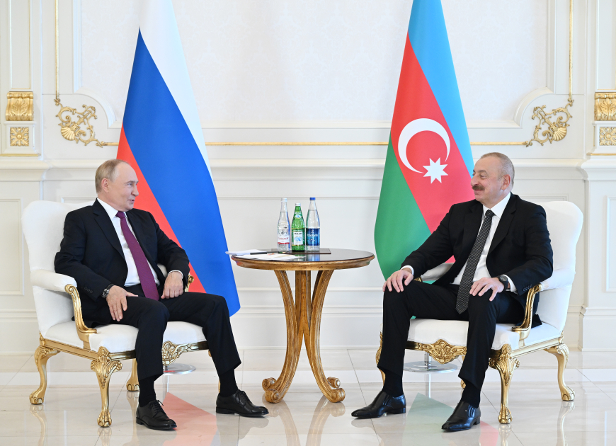 President Ilham Aliyev, President Vladimir Putin hold meeting in limited format (PHOTO/VIDEO)