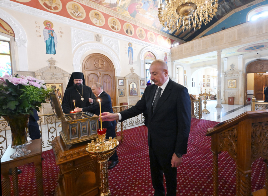 Президент Ильхам Алиев и Президент Владимир Путин посетили собор Святых Жен-Мироносиц в Баку (ФОТО)