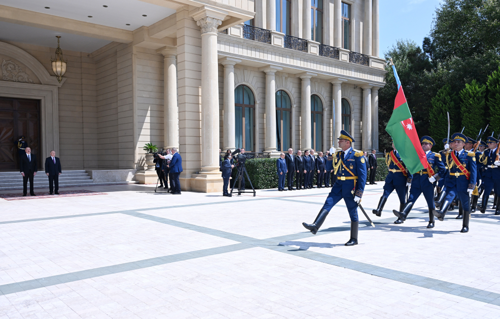 Состоялась церемония официальной встречи Президента России Владимира Путина (ФОТО/ВИДЕО)