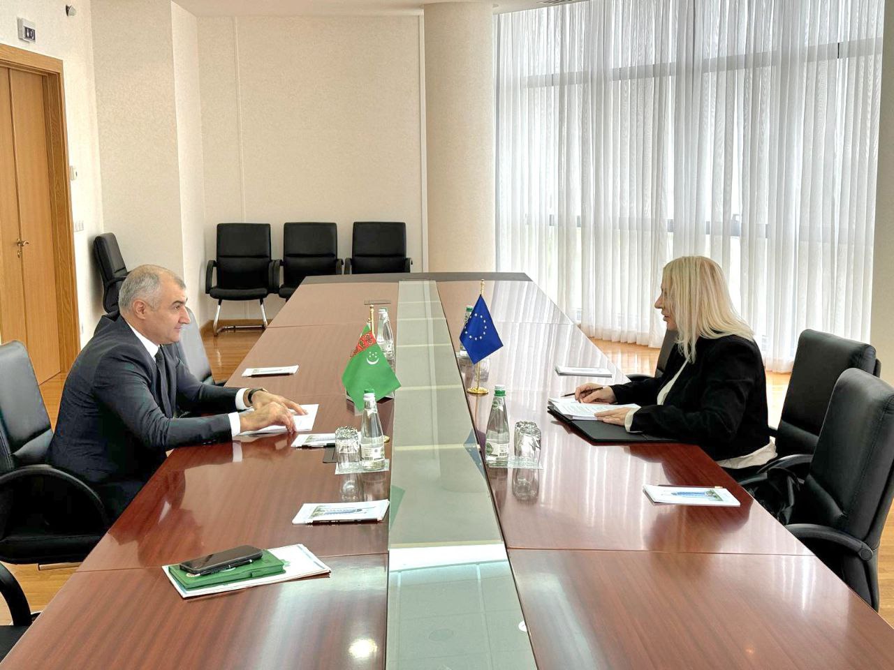 Turkmenistan and EU sit down for powwow on security and economic cooperation