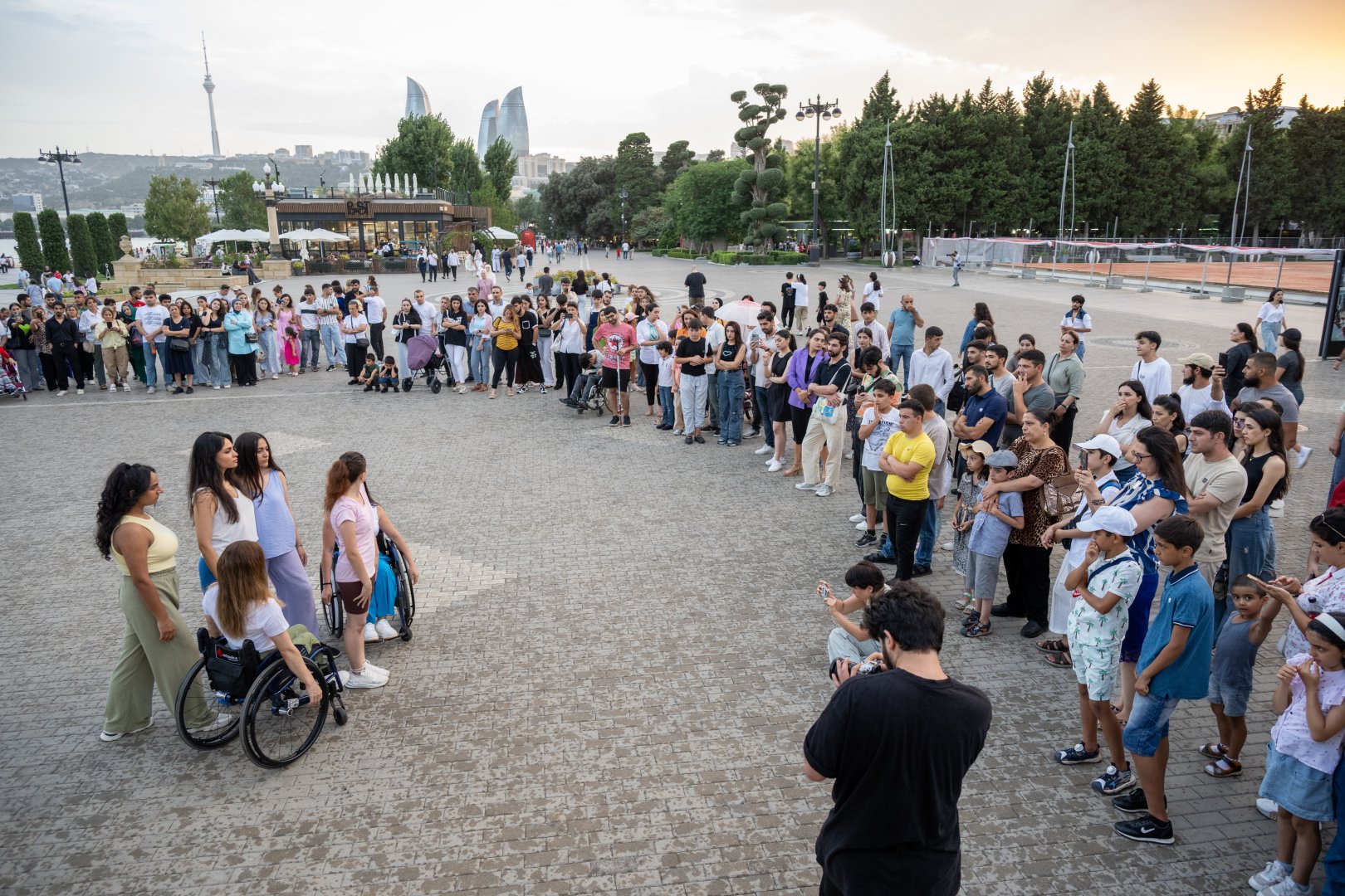 COP29 info center hosts sessions on climate and inclusivity (PHOTO)