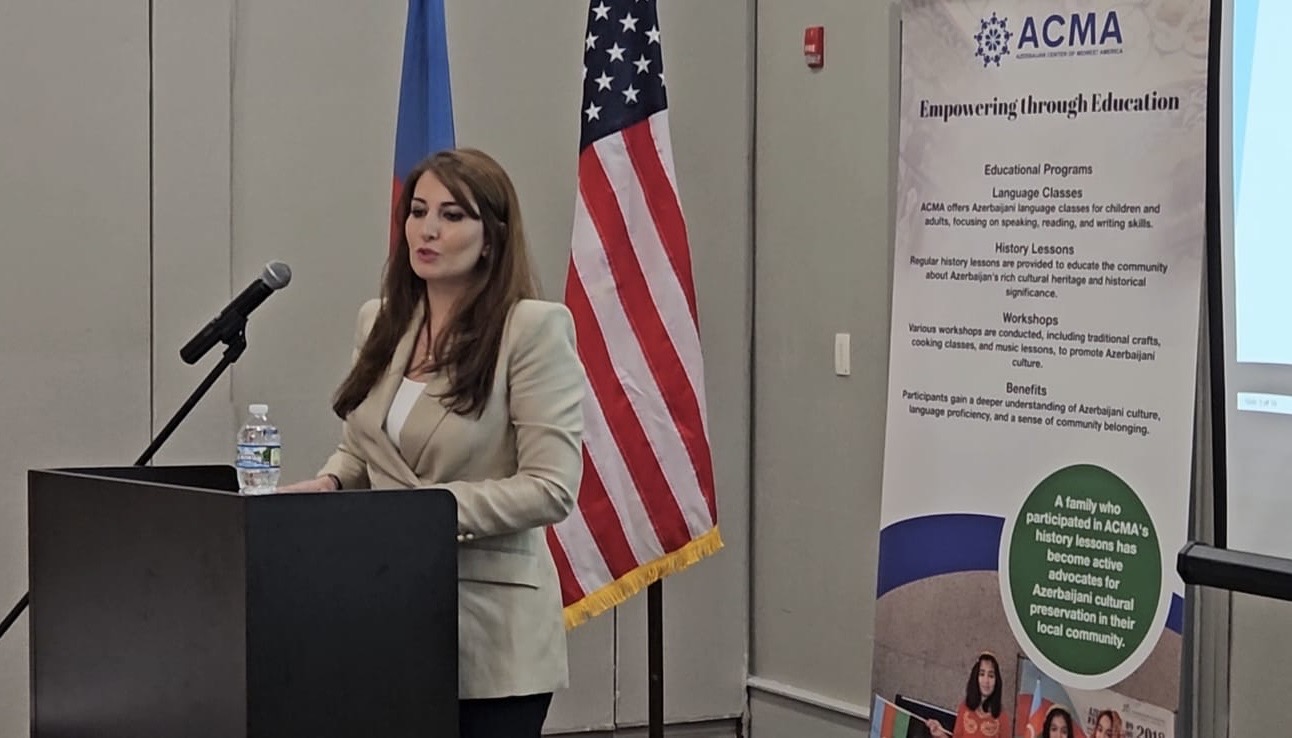 Azerbaijan's State Committee for Work with Diaspora holds meeting with compatriots in Illinois (PHOTO)