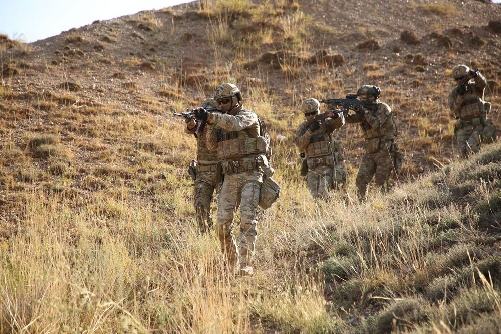 Azerbaijani-Kazakh joint drills accomplish reconnaissance missions (PHOTO)