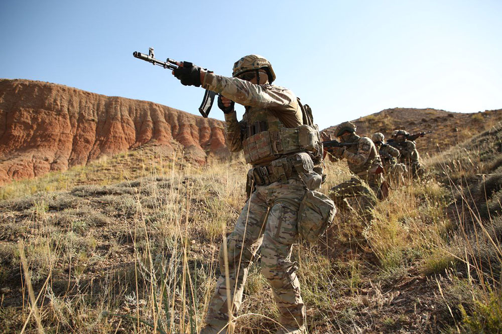 Azerbaijani-Kazakh joint drills accomplish reconnaissance missions (PHOTO)