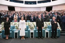 President Ilham Aliyev, First Lady Mehriban Aliyeva attend gala concert of masters of arts of Azerbaijan and Uzbekistan in Tashkent (PHOTO/VIDEO)