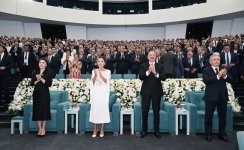 President Ilham Aliyev, First Lady Mehriban Aliyeva attend gala concert of masters of arts of Azerbaijan and Uzbekistan in Tashkent (PHOTO/VIDEO)