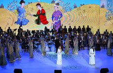 President Ilham Aliyev, First Lady Mehriban Aliyeva attend gala concert of masters of arts of Azerbaijan and Uzbekistan in Tashkent (PHOTO/VIDEO)