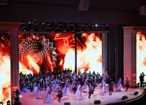 President Ilham Aliyev, First Lady Mehriban Aliyeva attend gala concert of masters of arts of Azerbaijan and Uzbekistan in Tashkent (PHOTO/VIDEO)