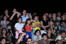 Heydər Əliyev Mərkəzinin parkında “Yay Festivalı” bağlanış konserti keçirilib (FOTO/VİDEO)