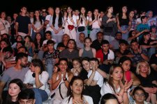 Heydər Əliyev Mərkəzinin parkında “Yay Festivalı” bağlanış konserti keçirilib (FOTO/VİDEO)