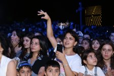 Heydər Əliyev Mərkəzinin parkında “Yay Festivalı” bağlanış konserti keçirilib (FOTO/VİDEO)