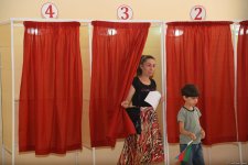 Azerbaijan's parliamentary election sees high voter turnout from very beginning (PHOTO)