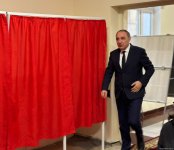 Azerbaijan's Prosecutor General casts his vote in parliamentary election (PHOTO)