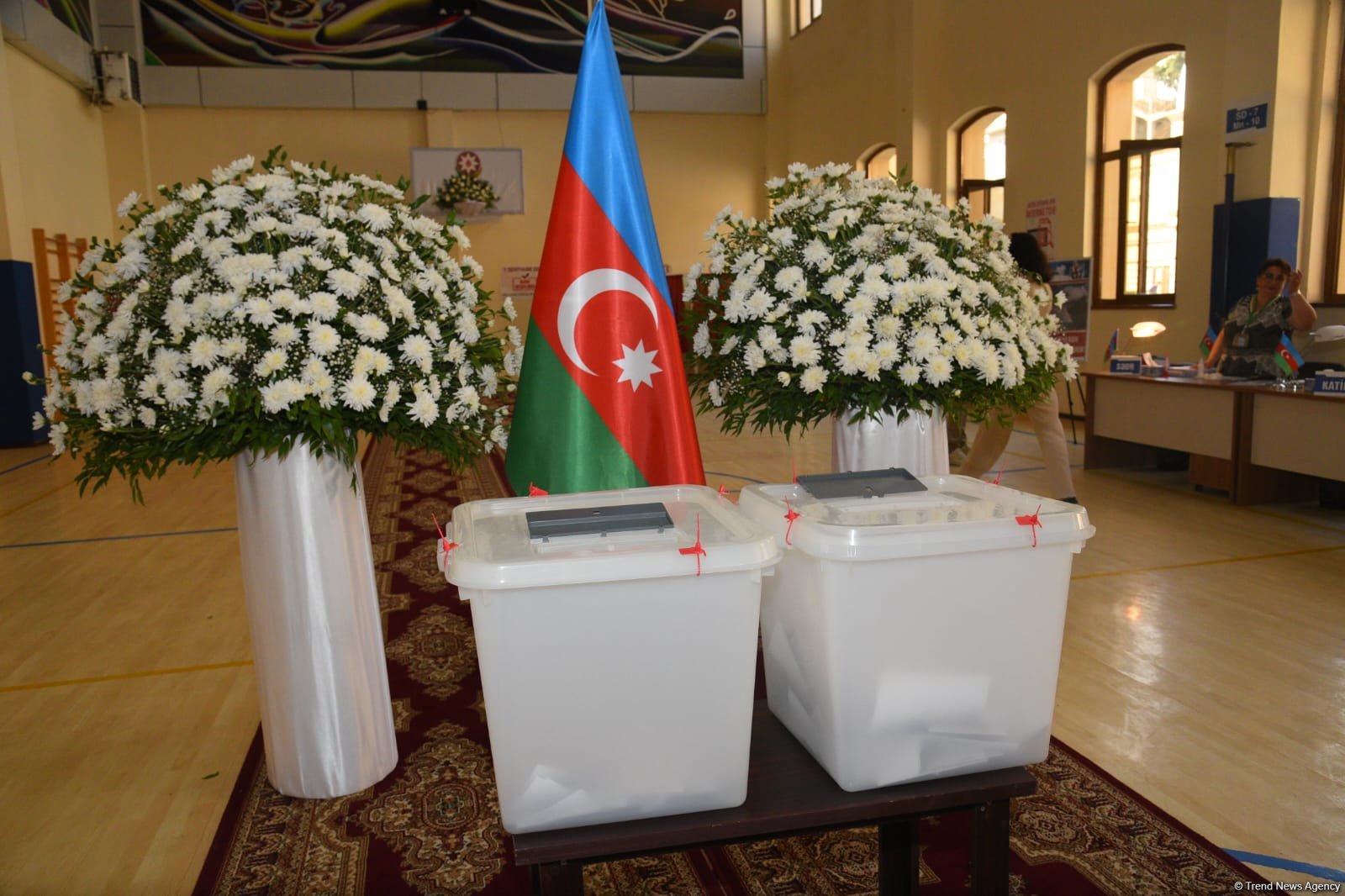 Azerbaijan's parliamentary election sees high voter turnout from very beginning (PHOTO)