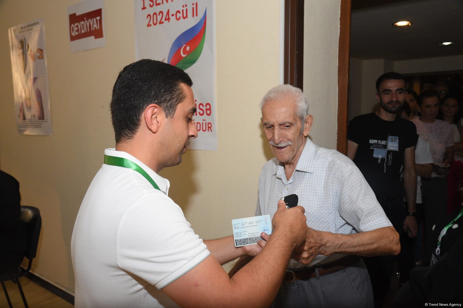 Azerbaijan's parliamentary election sees high voter turnout from very beginning (PHOTO)