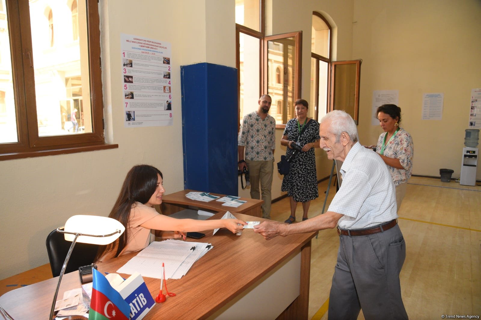 Azerbaijan's parliamentary election sees high voter turnout from very beginning (PHOTO)