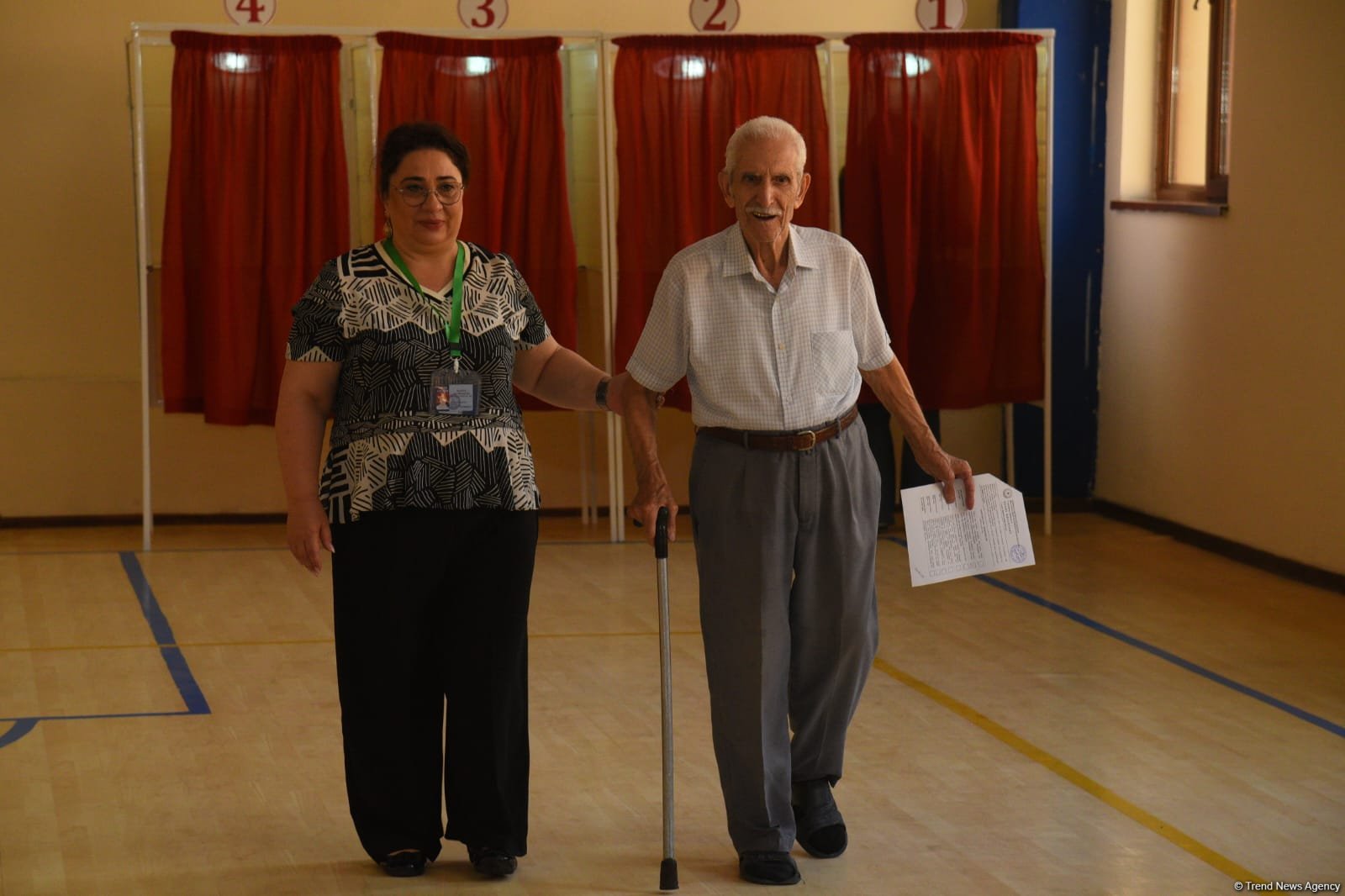 Azerbaijan's parliamentary election sees high voter turnout from very beginning (PHOTO)