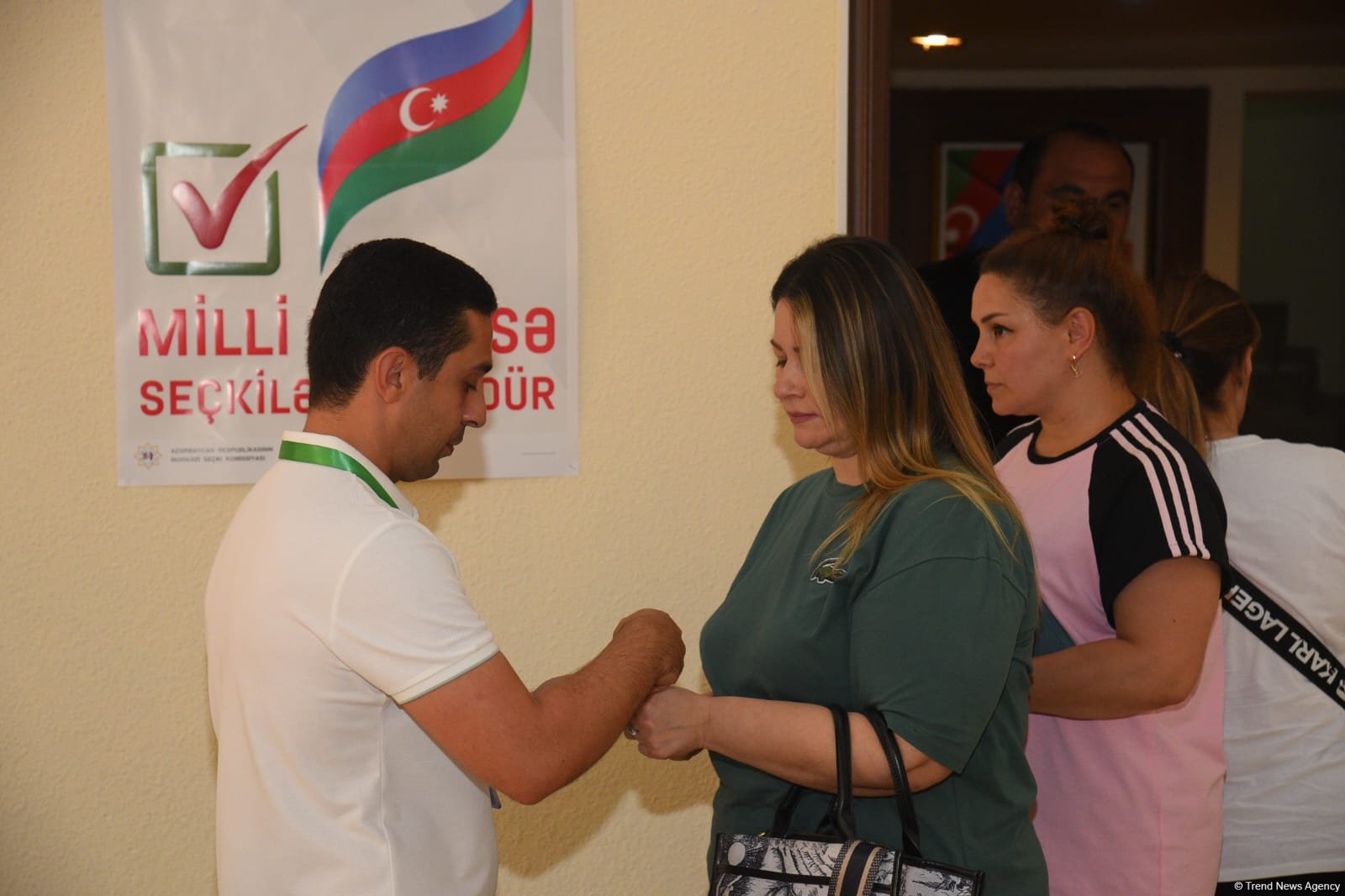 Azerbaijan's parliamentary election sees high voter turnout from very beginning (PHOTO)