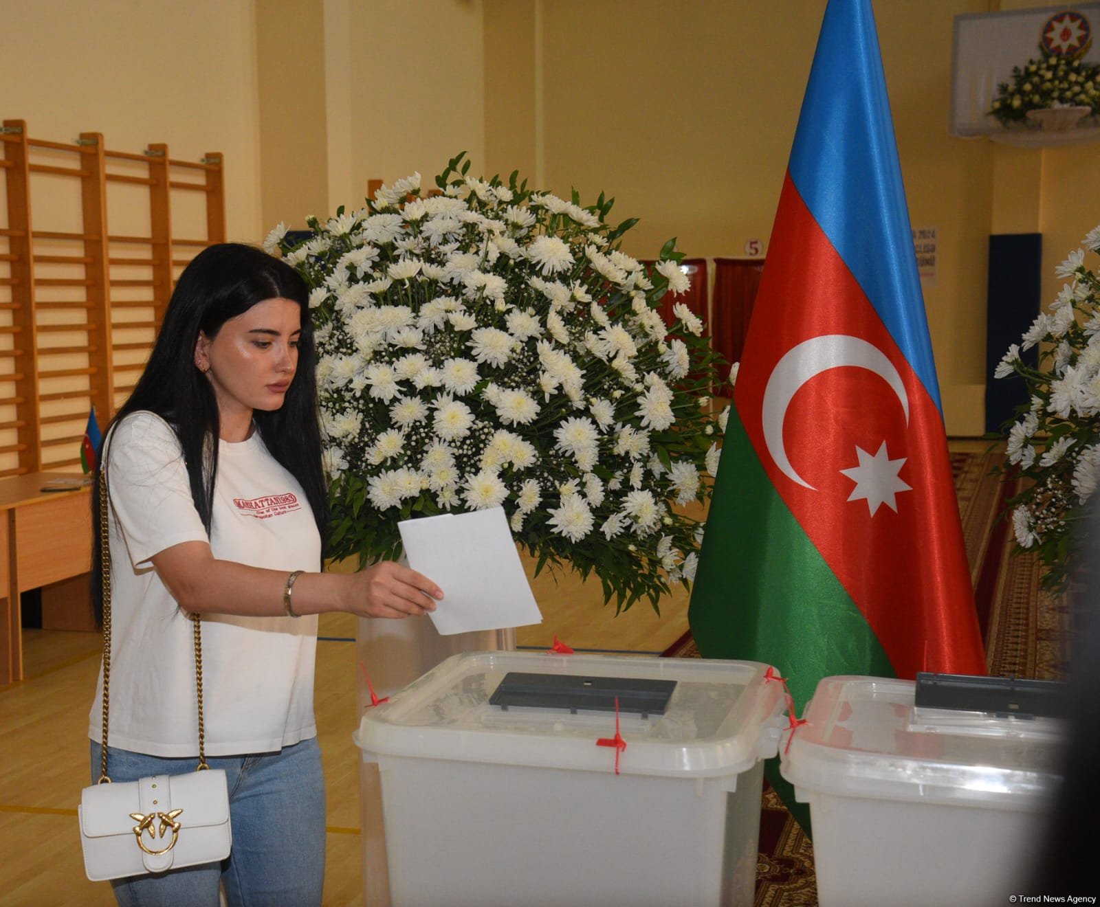 Azerbaijan's parliamentary election sees high voter turnout from very beginning (PHOTO)