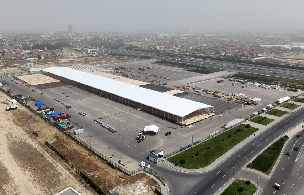 Prezident İlham Əliyev Bakı Olimpiya Stadionunun ərazisində COP29-a hazırlıqla bağlı görülən işlərlə tanış olub (FOTO)