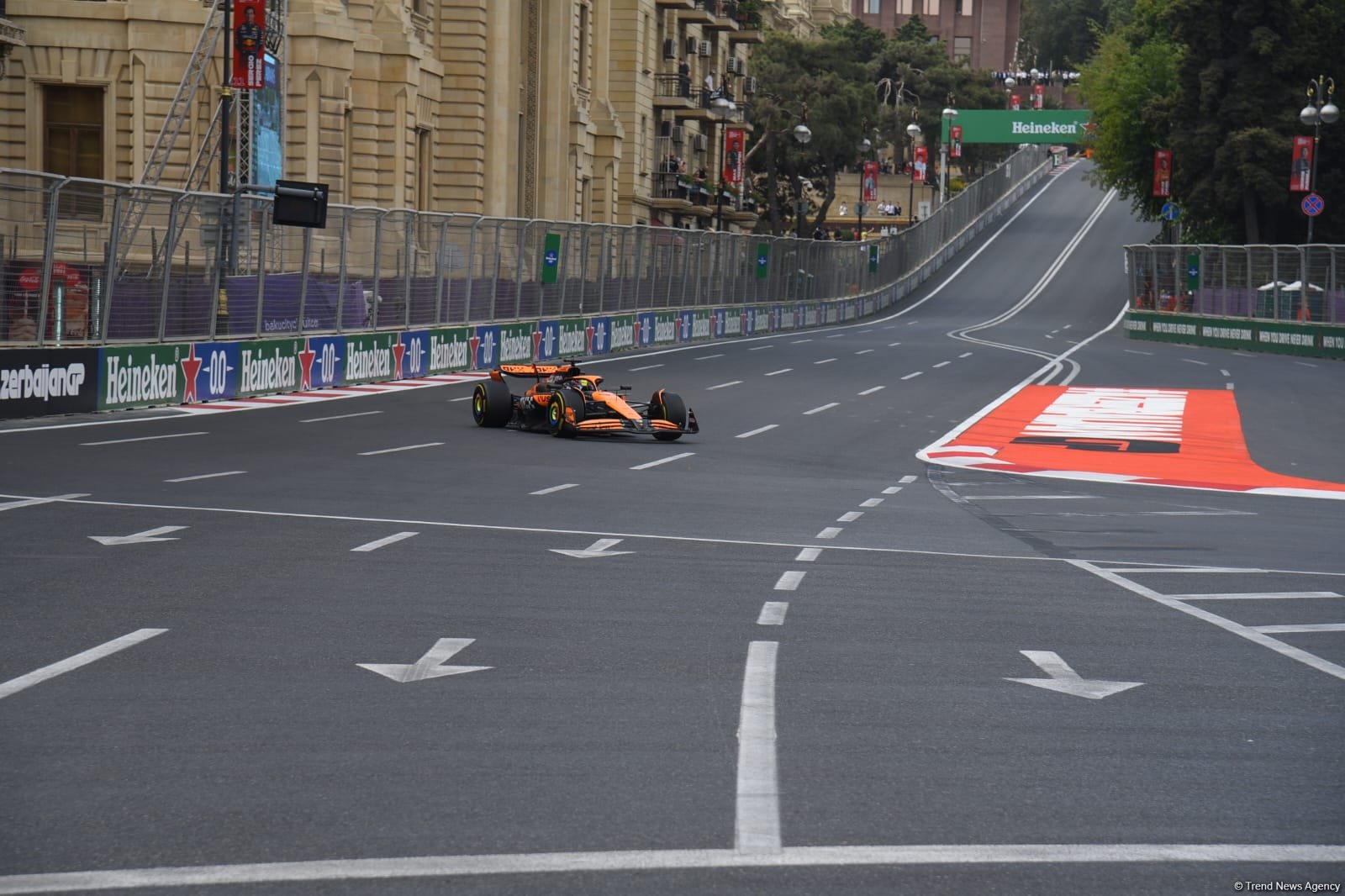 Azerbaijan airs highlights of Formula 1 competition in Baku (PHOTO)