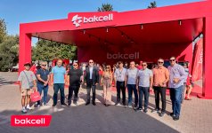 Представители СМИ посетили стенд “Formula 1” компании “Bakcell”