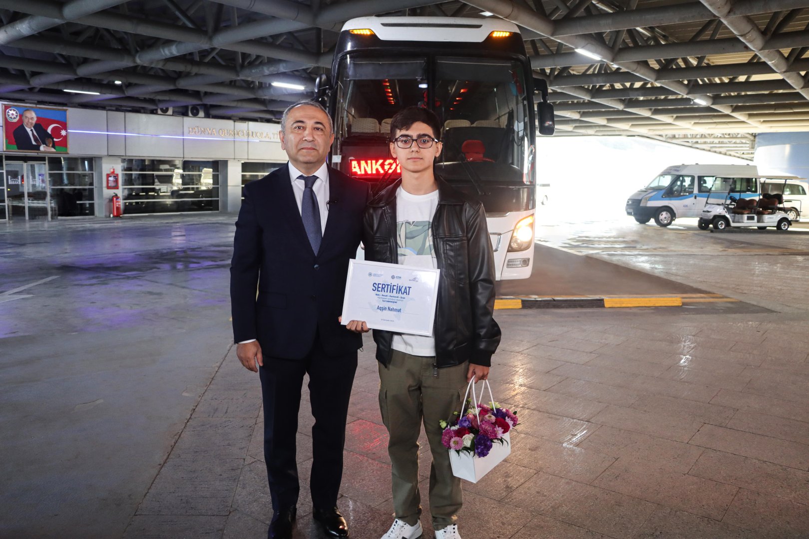 Bakı-Şuşa reysinin ilk sərnişini o oldu (FOTO)