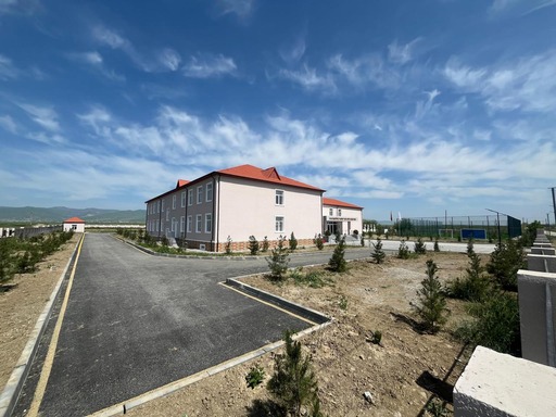 Şamaxının Hacıqədirli kəndində Heydər Əliyev Fondu tərəfindən inşa olunan yeni məktəb binası istifadəyə verilib (FOTO)