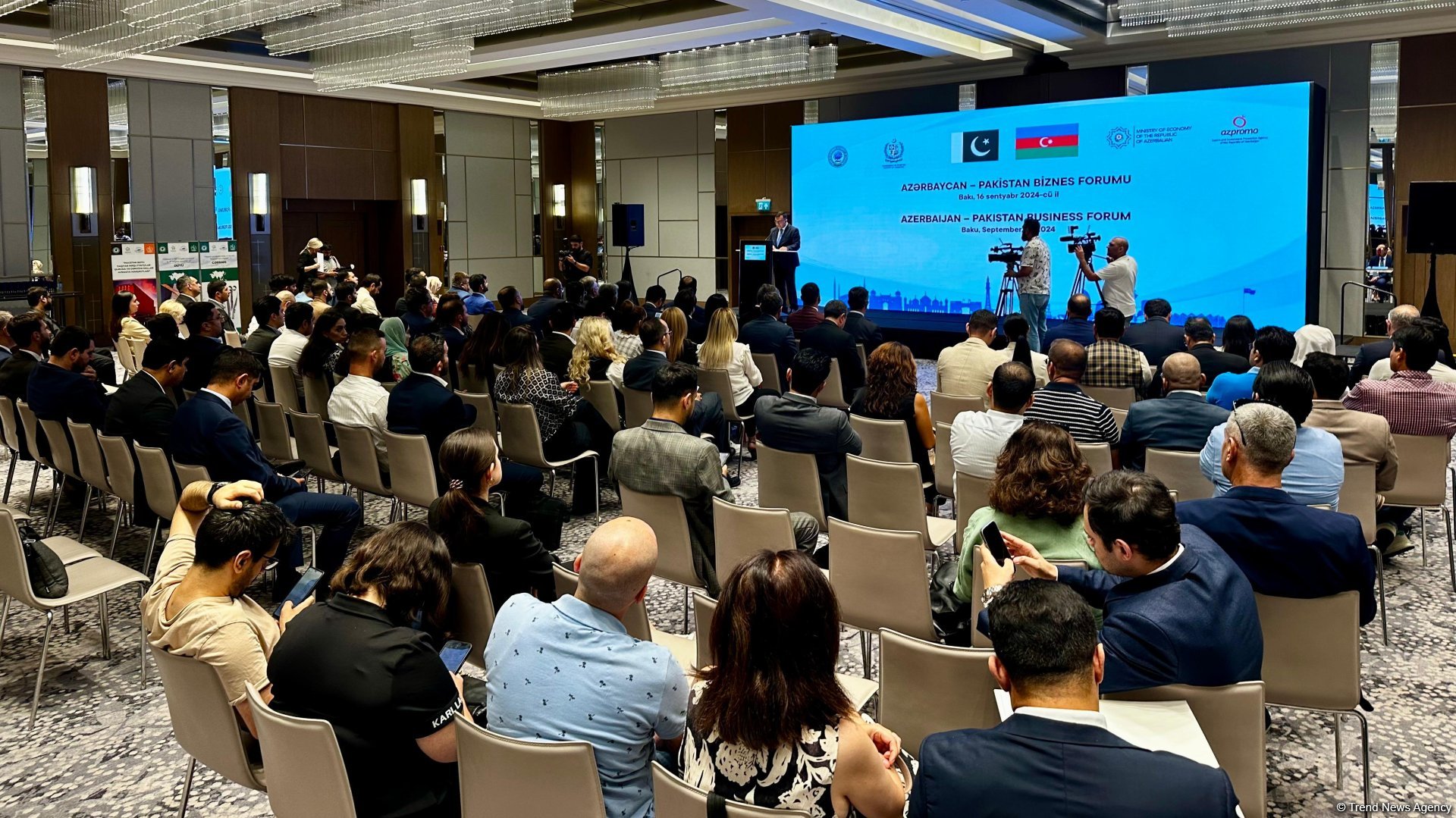 Azerbaijani-Pakistani business forum held in Baku (PHOTO)