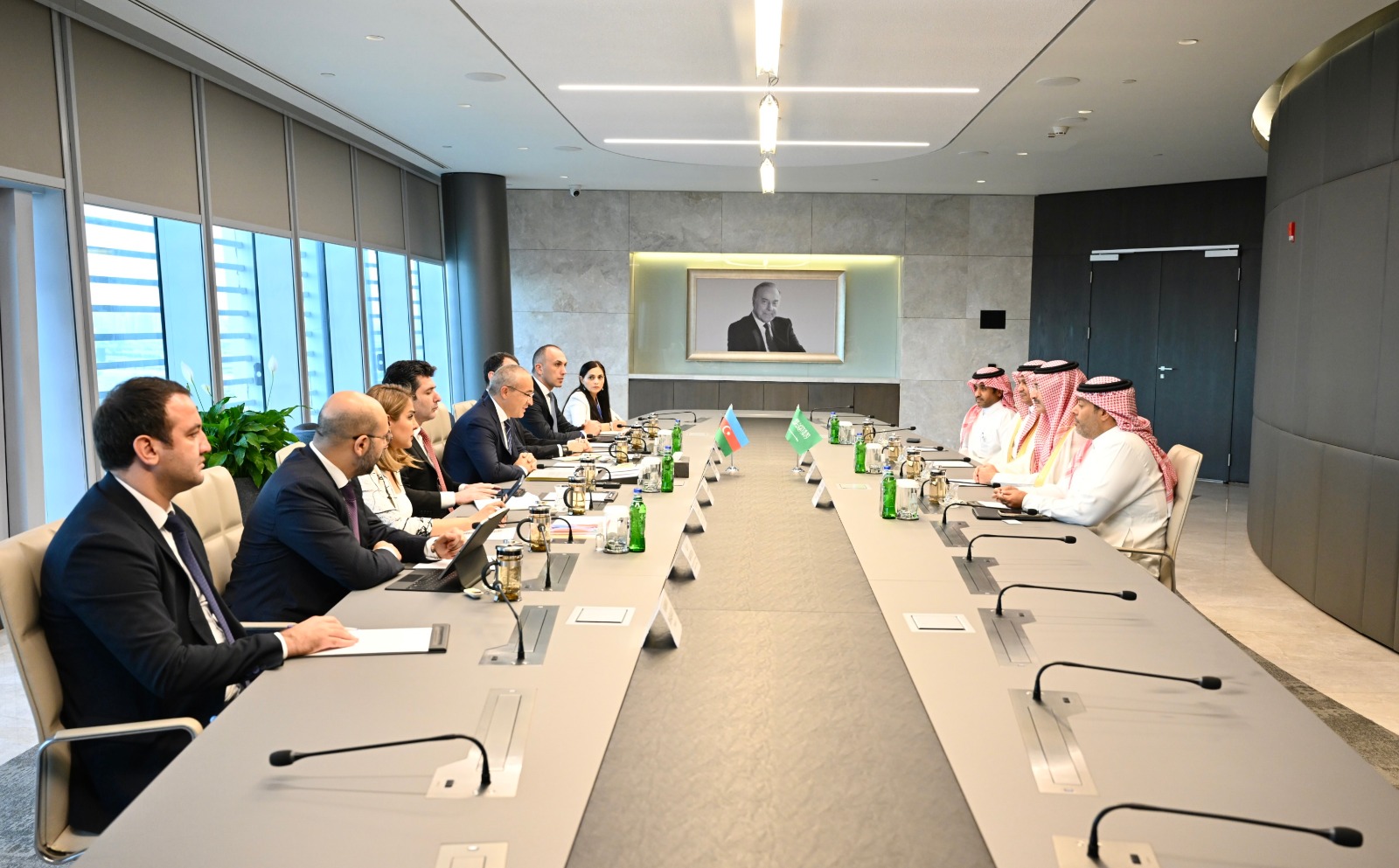 Azerbaijan, Saudi Arabia discuss green energy projects implemented within Middle Corridor