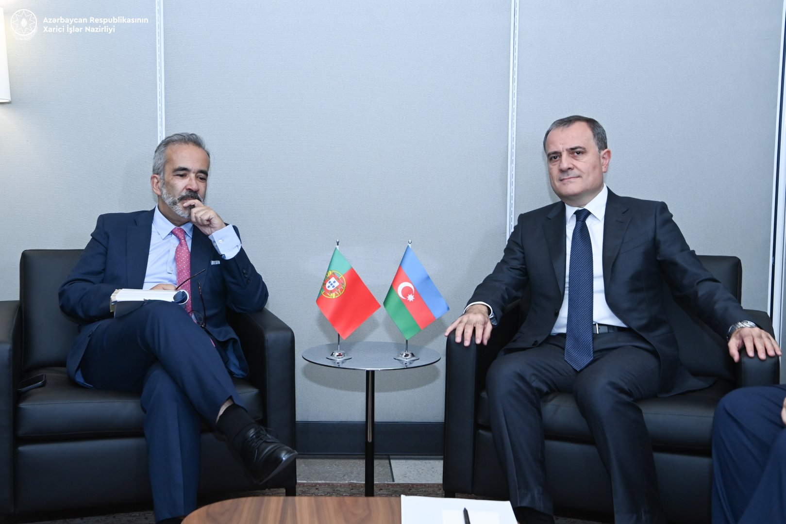 O Azerbaijão está pronto para cooperar com Portugal no desenvolvimento de fontes alternativas de energia – Jeyhun Bayramov