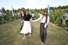 President of Heydar Aliyev Foundation Mehriban Aliyeva, family members participate in tree-planting event in Ganjlik Park (PHOTO)