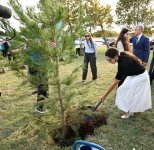 President of Heydar Aliyev Foundation Mehriban Aliyeva, family members participate in tree-planting event in Ganjlik Park (PHOTO)