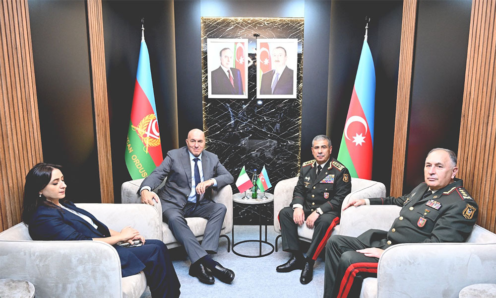 Azerbaijan, Italy defense ministers moot co-op in military and military-technical spheres