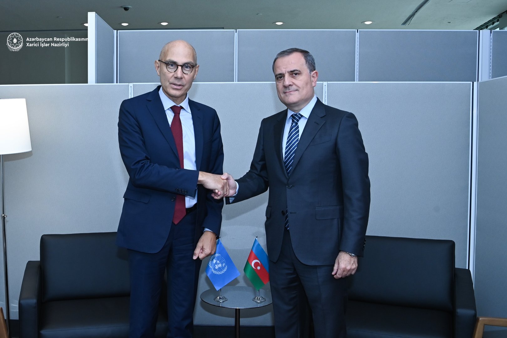 Azerbaijani FM exchanges views with UN High Commissioner (PHOTO)