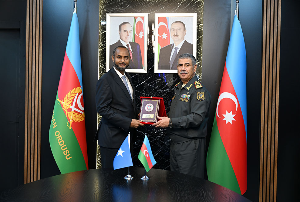 Azerbaijan, Somalia brainstorm military cooperation horizons (PHOTO)