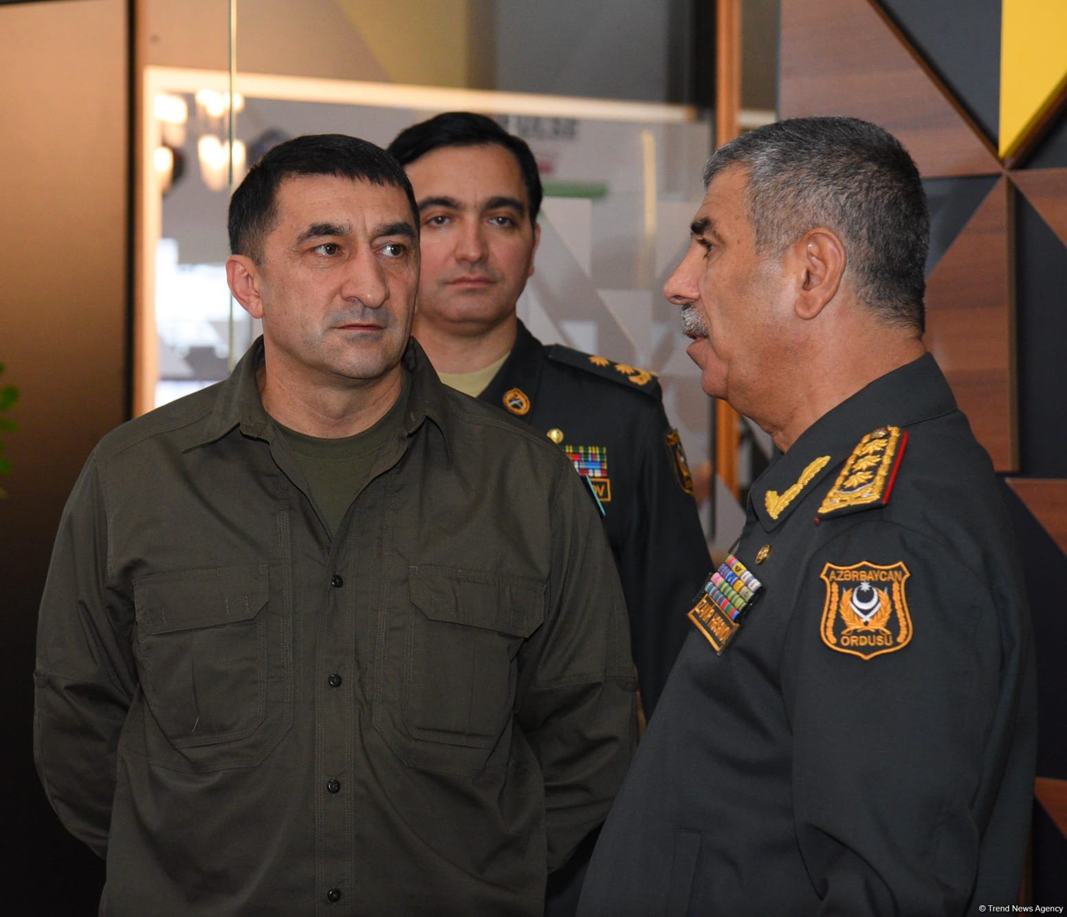 Azerbaijani defense minister reviews products of different countries at ADEX-2024 exhibition (PHOTO)