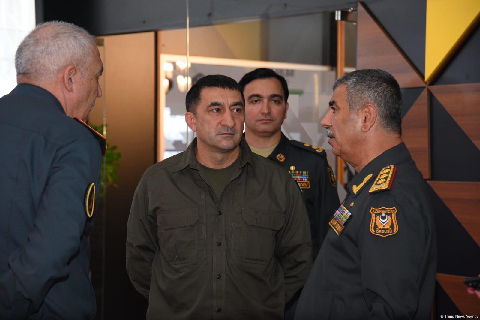 Azerbaijani defense minister reviews products of different countries at ADEX-2024 exhibition (PHOTO)