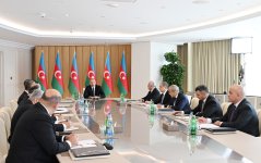 President Ilham Aliyev addresses meeting on economic issues (PHOTO/VIDEO)