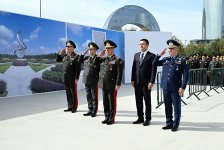 Azerbaijani defense ministry's leadership visit Victory Park on Remembrance Day (PHOTO)