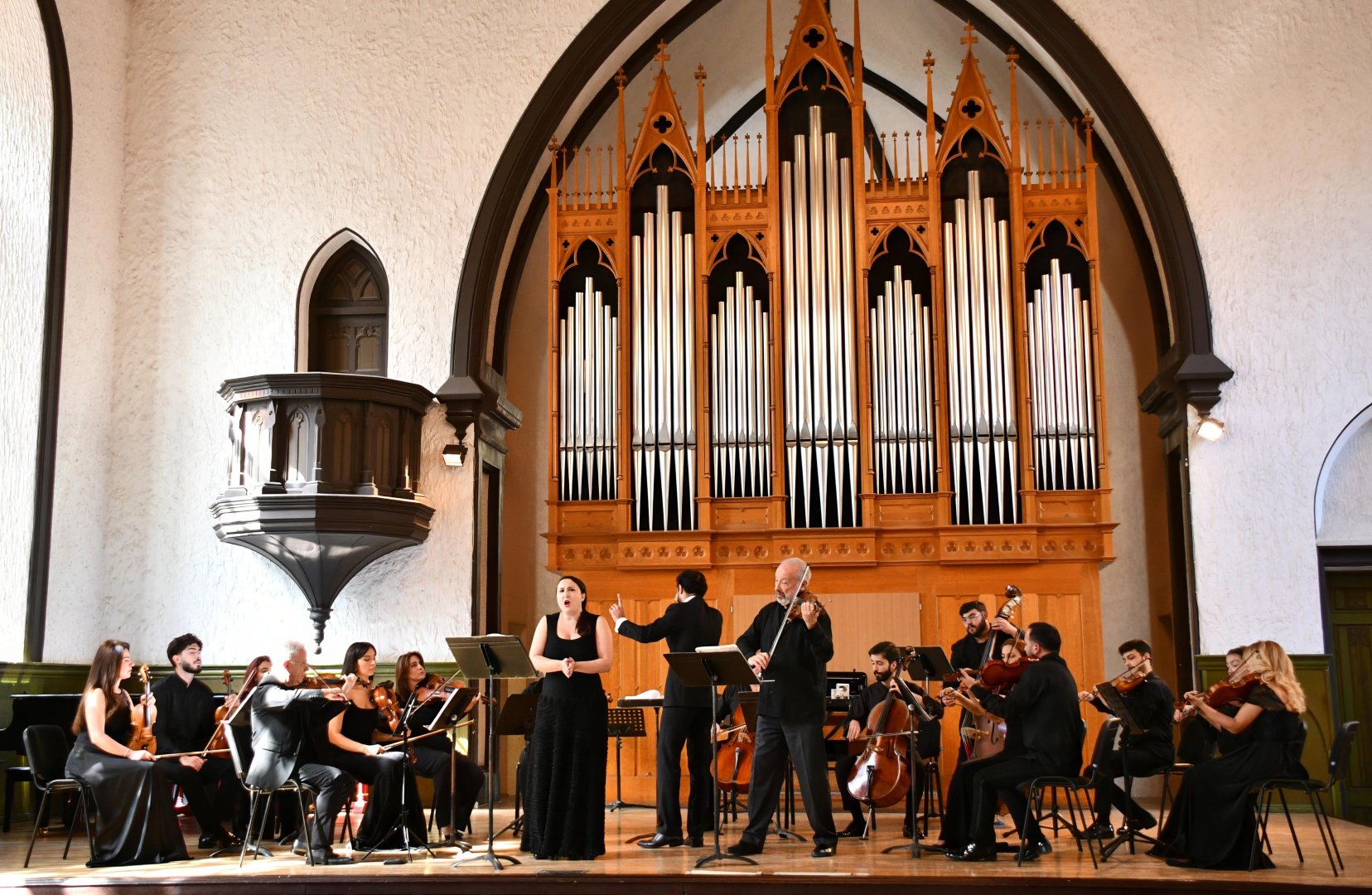 Bakıda Dmitri Sitkovetskinin 70 illiyinə həsr olunmuş konsert keçirilib (FOTO)