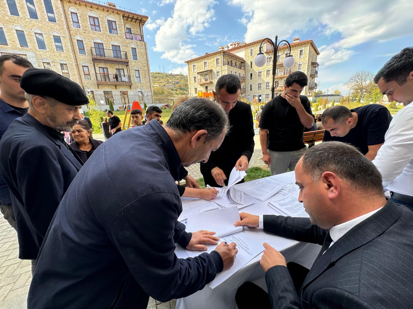 Növbəti köç karvanı Şuşa şəhərinə çatıb (FOTO)